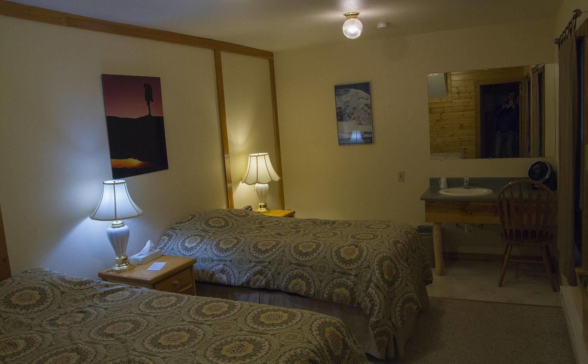 Whittaker'S Motel & Historic Bunkhouse Ашфорд Екстер'єр фото